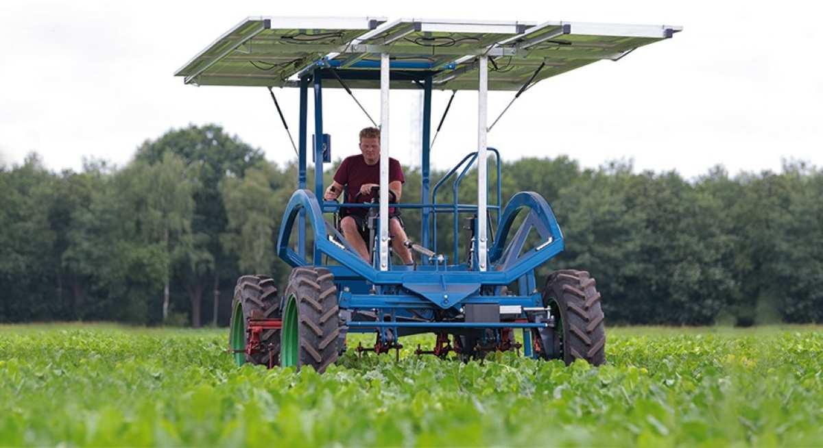 Agricultor Holandés Diseña E-Horse, El Tractor Ligero Eléctrico Impulsado Por Energía Solar, Permite Trabajar Entre 6 Y 8 Horas Continuas