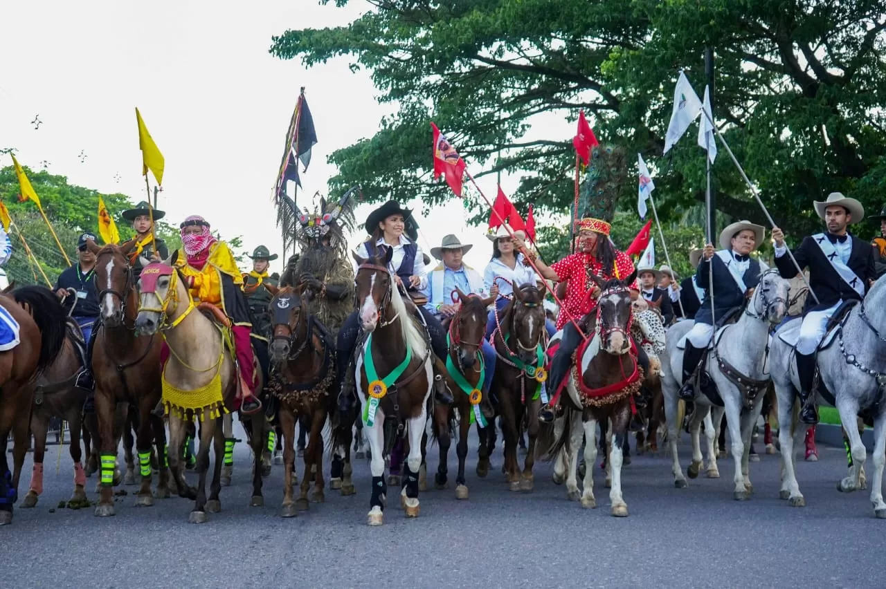 Con la tradicional cabalgata se abre hoy la talanquera de Expomalocas 2025