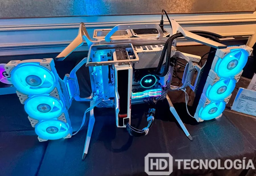 InWin presenta los gabinetes Prism y Shift junto a innovadores ventiladores con conexión USB-C