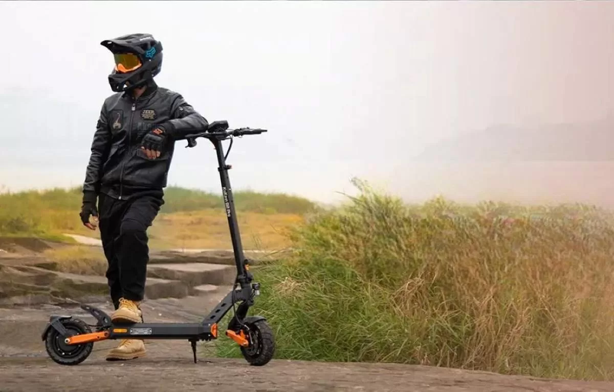 Patinete eléctrico versátil y potente, versión homologada por la DGT