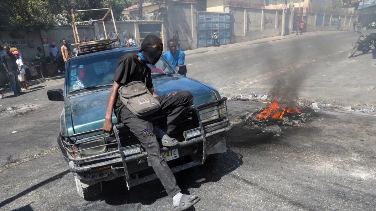 República Dominicana incauta armas y miles de cartuchos que iban rumbo a Haití