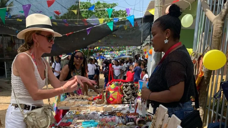 67f3603cd4e1e.r_d.633-432-0