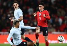 Video | Una estrella en riesgo para el Mundial: violenta lesión de Foden, figura de Inglaterra, en partido contra Uruguay
