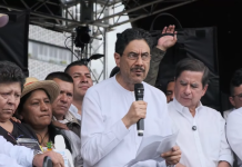 Iván Cepeda se defiende ante multitud en Medellín: ‘Mis palabras fueron perversamente descontextualizadas por el Alcalde y el Gobernador de Antioquia’