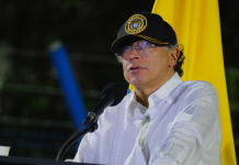 Presidente Gustavo Petro vuelve a enfilar baterías contra bombardeos de Estados Unidos en el Caribe