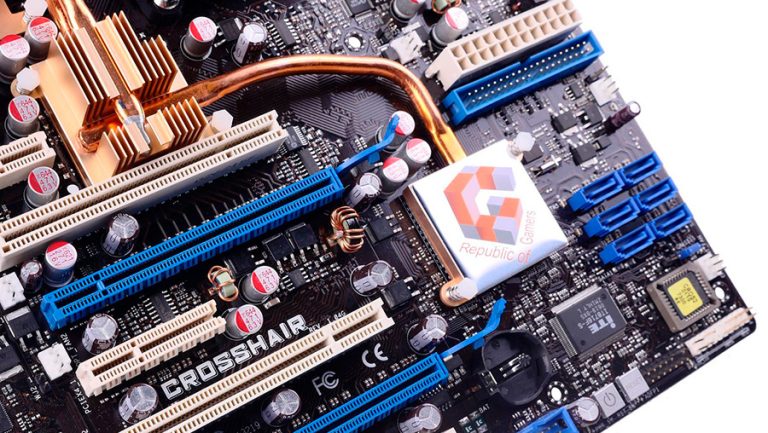 ASUS-prepara-una-placa-madre-ROG-de-aniversario-y-registra-el-misterioso-modelo-Crosshair-2006-1