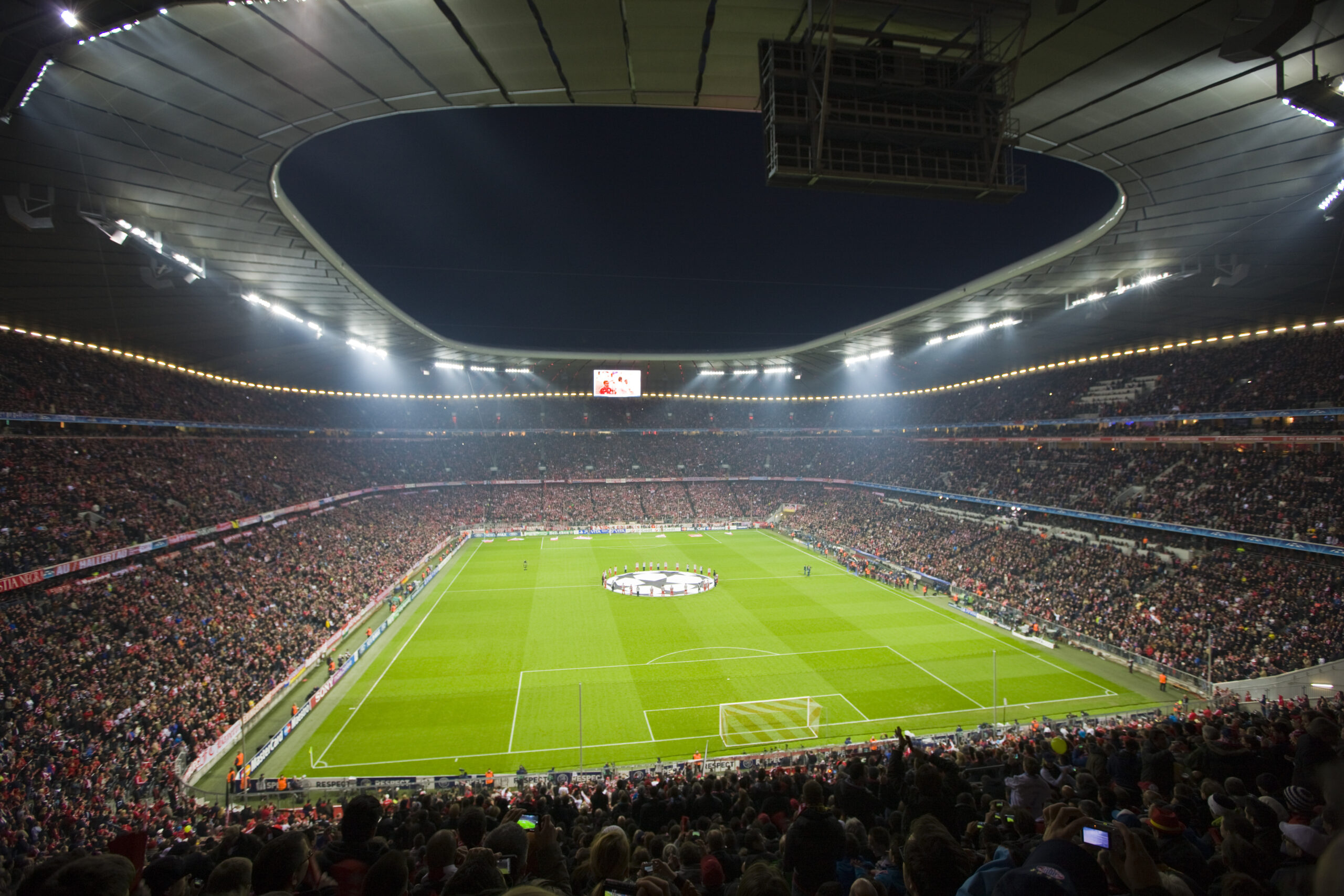 inside-allianz-arena-soccer-stadium-at-night-mun-2026-03-26-08-14-39-utc.jpg