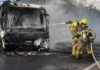 Ofensiva armada en la Sierra Nevada deja dos busetas incendiadas y bloqueos en Santa Marta