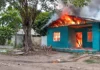 Incendio en vivienda abandonada de Baranoa: Autoridades investigan posible incendio doloso tras testigos que vieron motociclista cerca de la casa