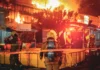 Incendio de gran magnitud destruye tres locales en Cartagena